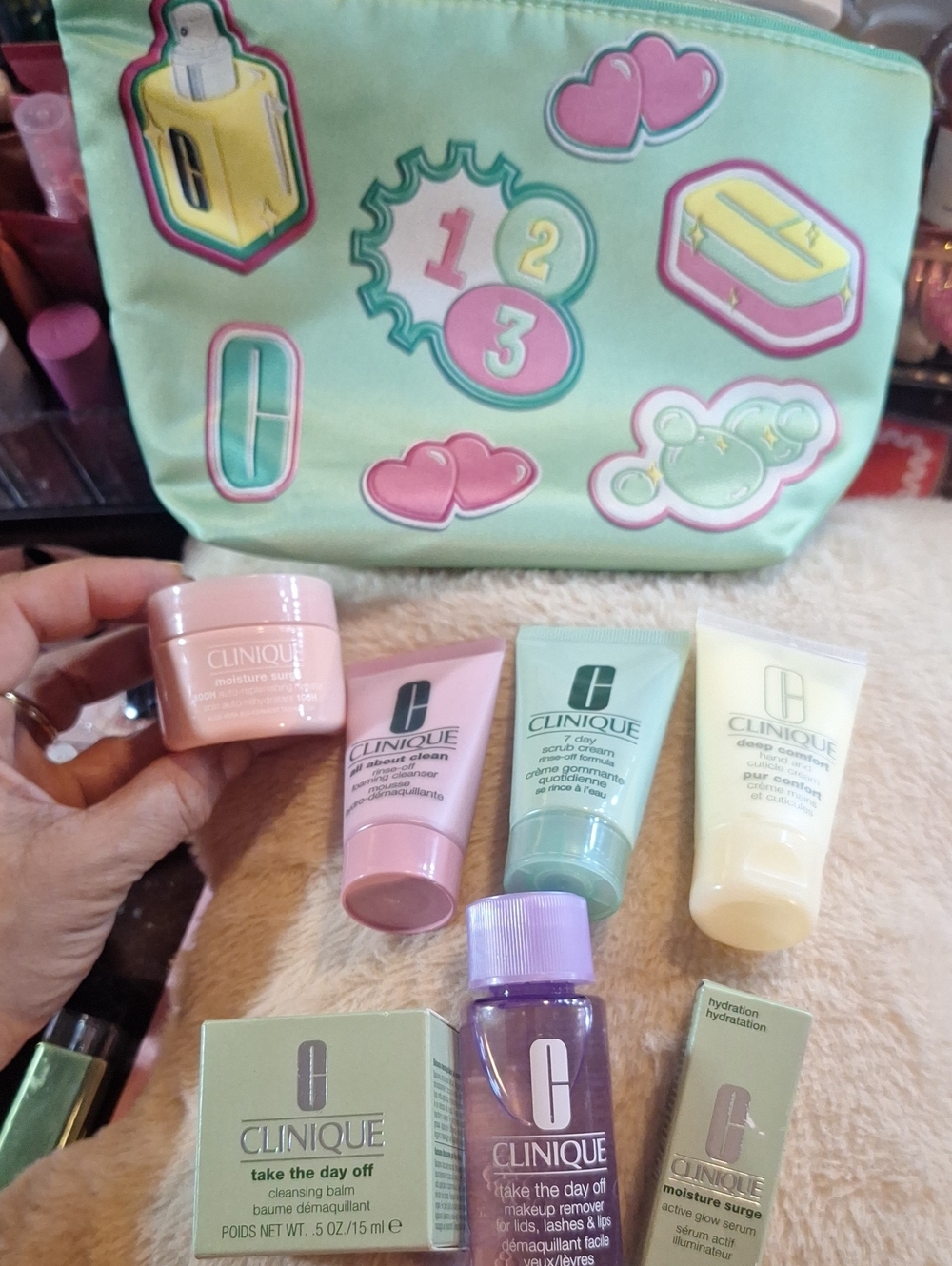 Clinique Mint Green and Pink Skincare Travel Set. 8 Pieces